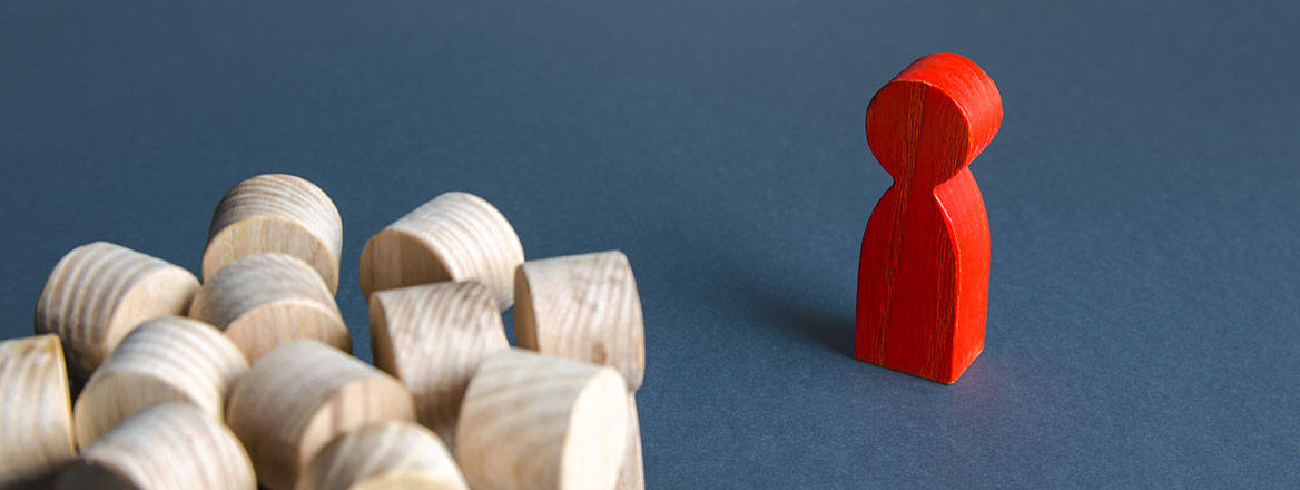 One person ostracised from a group to illustrate online hate and discrimination in the age of AI