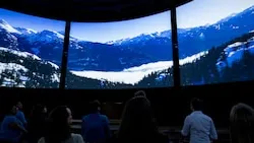 Canada Far and Wide in Circle-Vision 360