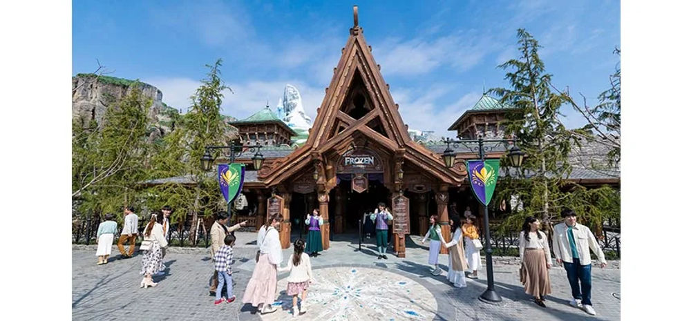 Anna and Elsa's Frozen Journey