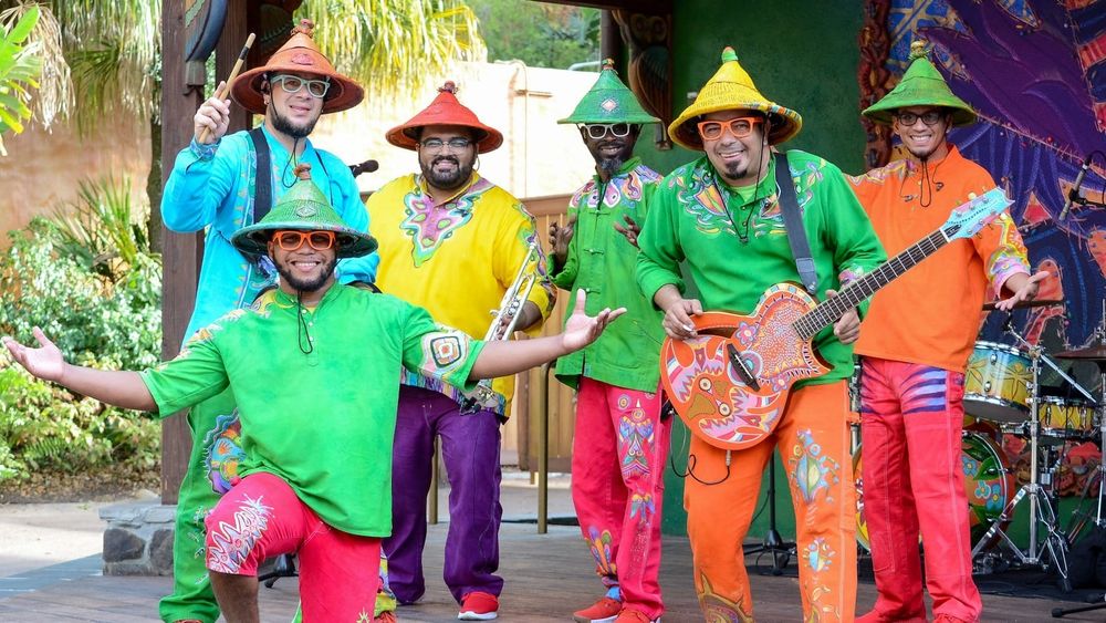 Viva Gaia Street Band!