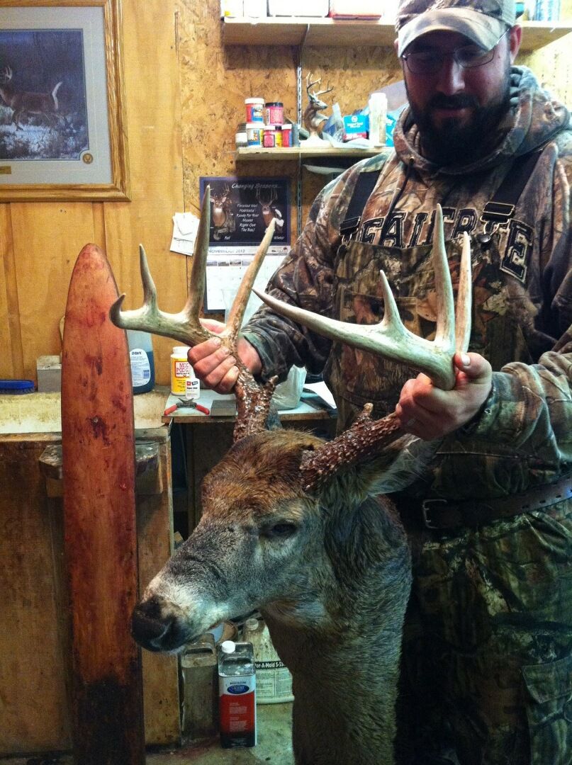 Country Artist Eric Lee Beddingfield’s Buck