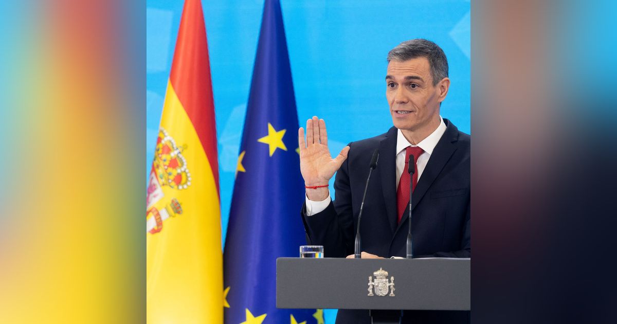 Las Noticias de La Mañana: Un "loco" en el búnker, Sánchez quiere seguir en el poder como sea