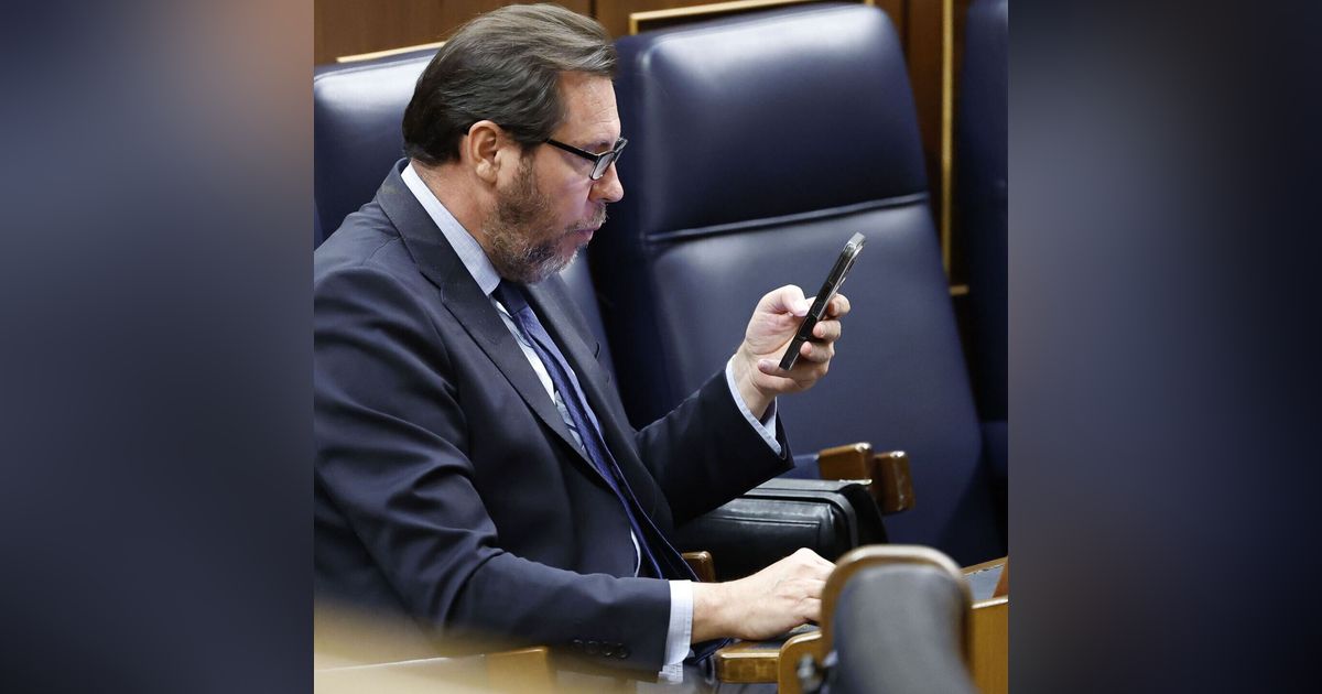 Tertulia de Herrero: Óscar Puente pasa de alabar a Juanma Moreno a culparlo de la tragedia de Adamuz