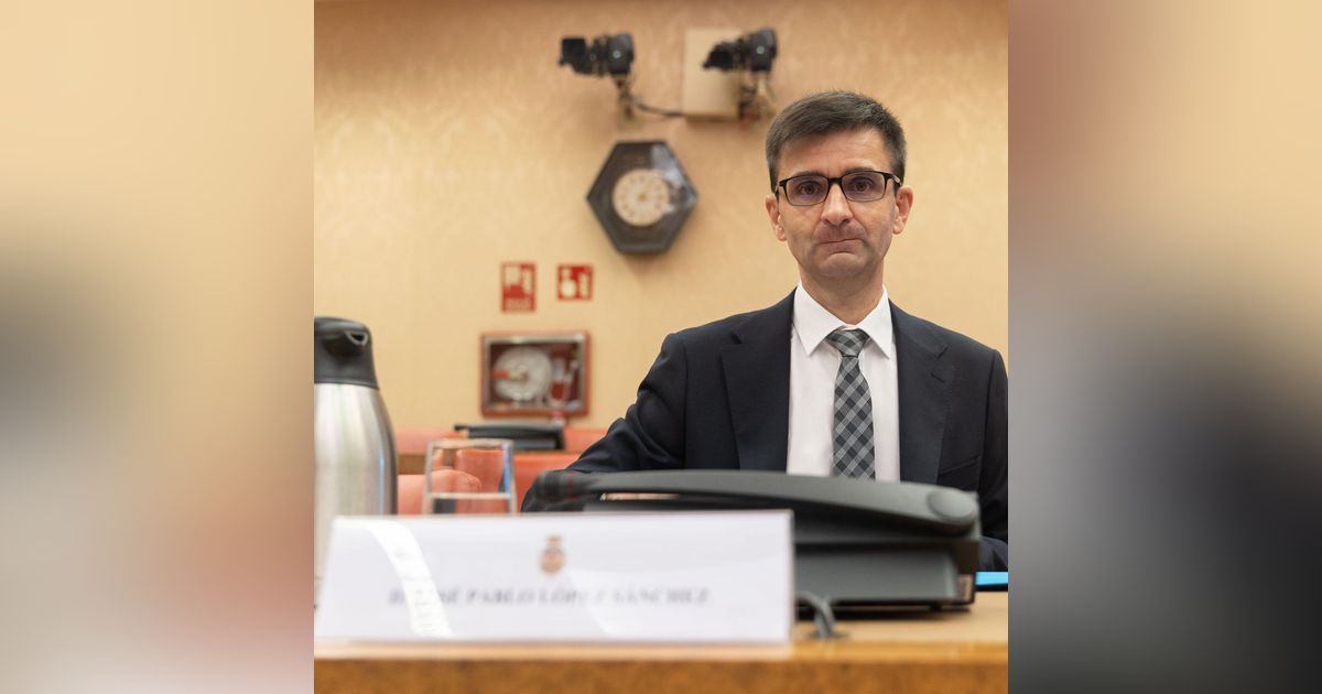 La República de los Tonnntos: El nuevo presidente de RTVE llega al podio con su defensa de Broncano y Lalachus