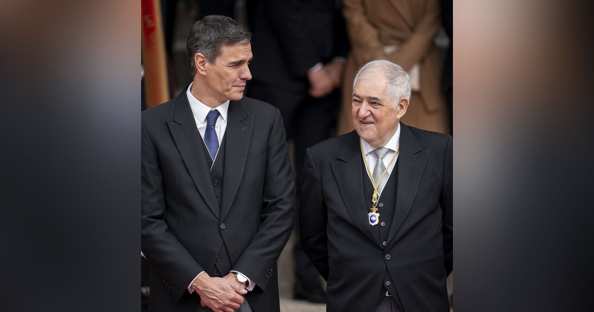 Tertulia de Federico: Sánchez y Pumpido atentan contra la democracia española