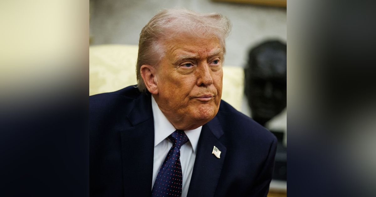 Tertulia de Herrero: Trump tilda a España de "perdedor" y le acusa de ser "muy hostil" con la OTAN Tertulia de Herrero: Trump tilda a España de "perdedor" y le acusa de ser "muy hostil" con la OTAN