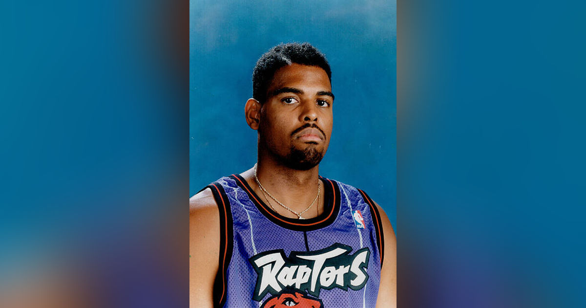 Acie Earl, Original Toronto Raptor