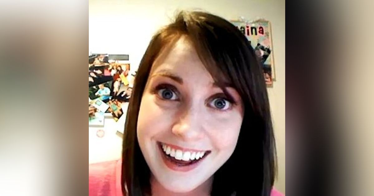 MI NOVIA ME DESPIERTA TODOS LOS DÍAS A LAS TRES DE LA MADRUGADA (NO QUIERO JUGAR)