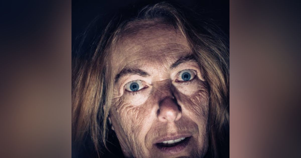 (PARTE 2) EL ANTERIOR INQUILO DE MI NUEVO DEPARTAMENTO ME DEJO UNA GUIA DE SUPERVIVENCIA