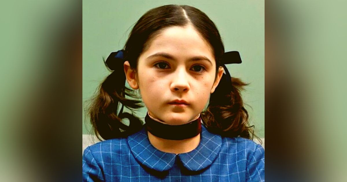 MI NOVIO INSISTE EN GUARDAR LA PINTURA DE ESTA MUJER