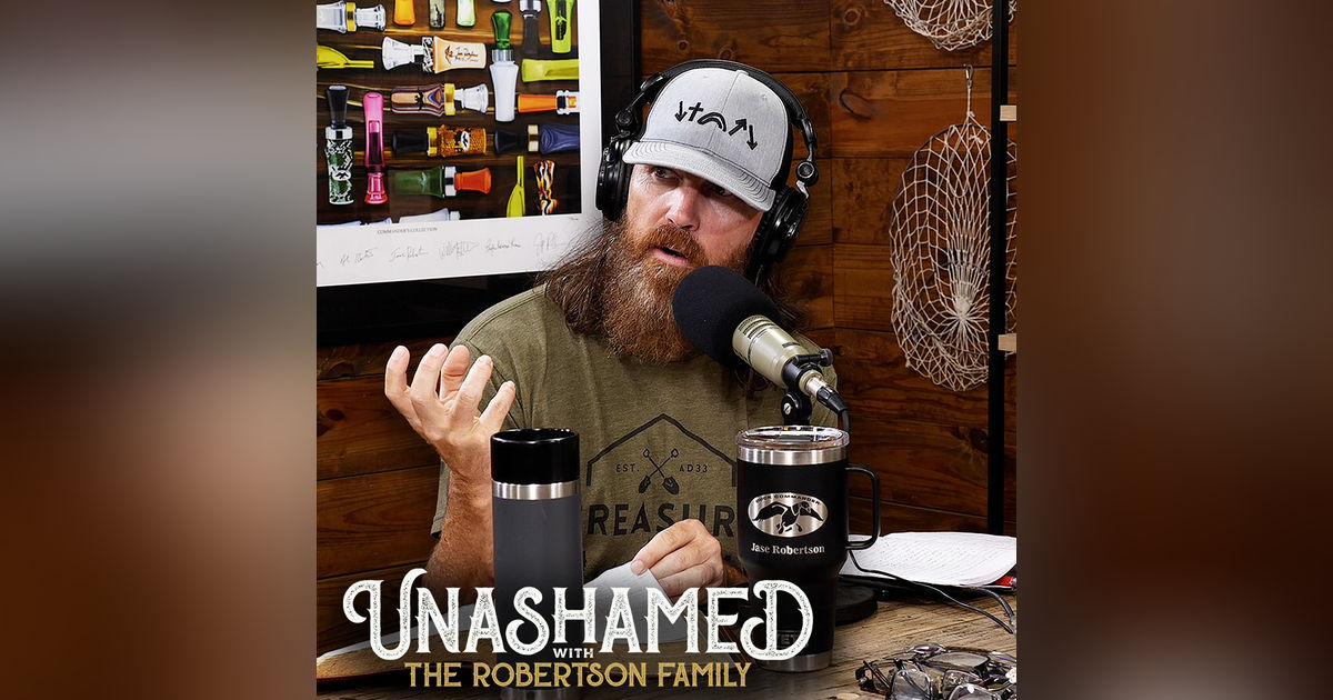 Ep 921 | Phil Offers an Iffy Baptismal Guarantee & Jase Missed the Point of ‘I Dream of Jeannie’