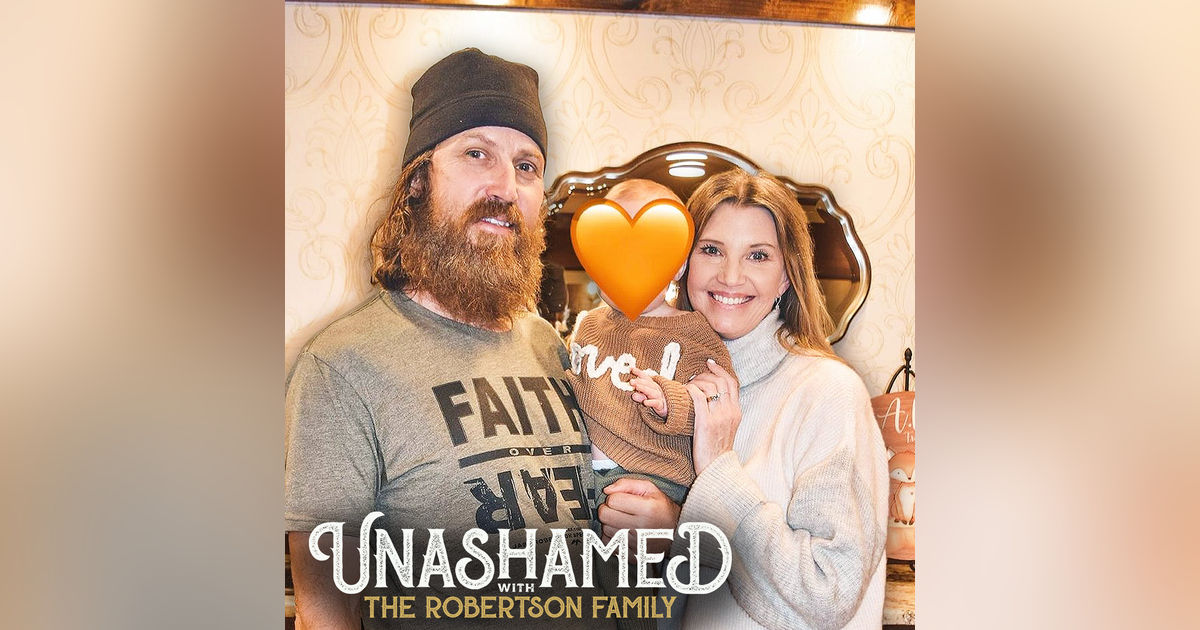 Ep 989 | Jase Makes a Fool of Himself for His Foster Kid & Throwing Shade at Immaturity in Grown Men