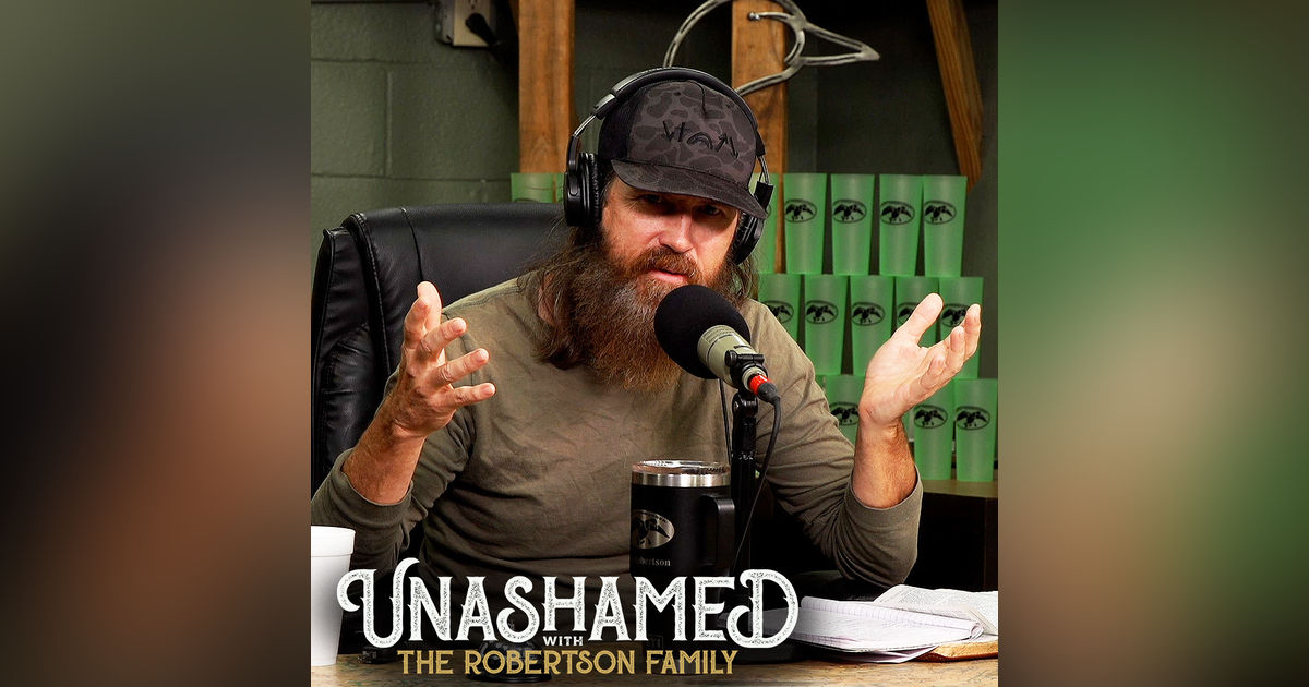 Ep 990 | Jase Can’t Prove He’s Not a Robot & Phil’s Reaction to Kids Operating a Band Saw