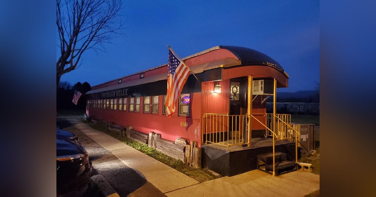 Is it a restaurant or a train? - Southern Belle Restaurant - Heavener, Oklahoma Is it a restaurant or a train? - Southern Belle Restaurant - Heavener, Oklahoma
