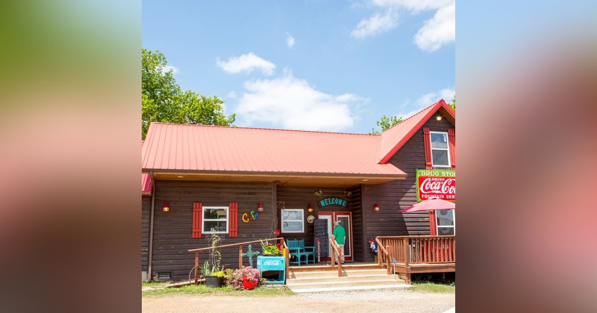 The Hen House - Okemah, Oklahoma The Hen House - Okemah, Oklahoma