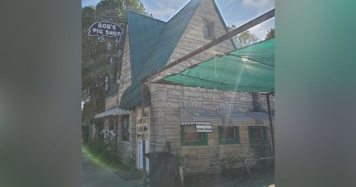 Bob’s Pig Shop - Pauls Valley, Oklahoma Bob’s Pig Shop - Pauls Valley, Oklahoma