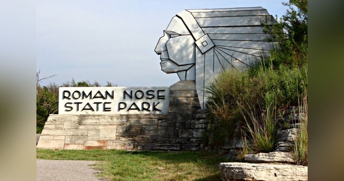 The Rook Mansion: Oklahoma's Most Halloween Airbnb? Secret Rooms, Murder Mystery & Watonga Travel The Rook Mansion: Oklahoma's Most Halloween Airbnb? Secret Rooms, Murder Mystery & Watonga Travel