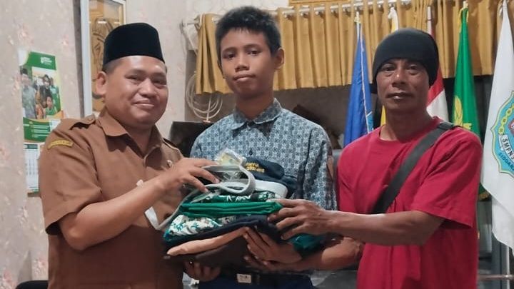 AL HILMI ILMAN RESMI SEKOLAH DI SMPN 3 WARU SIDOARJO
