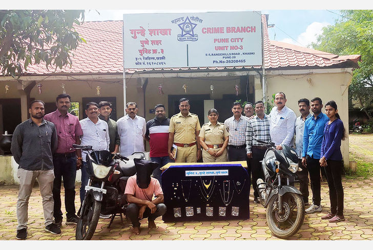 Burglars in pune
