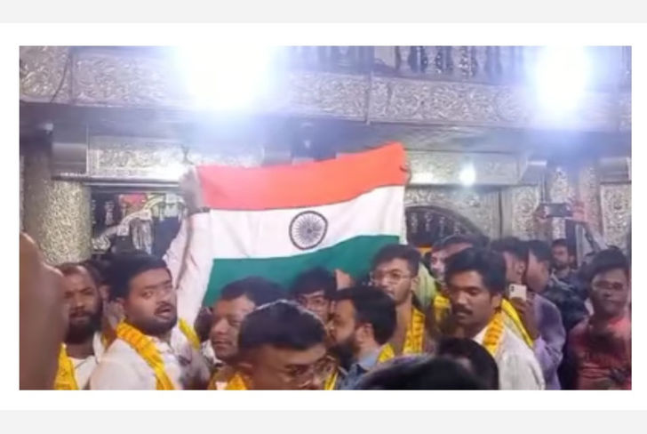 टीम इंडियाच्या विजयासाठी कोट्यवधी भारतीयांनी देव ठेवले पाण्यात