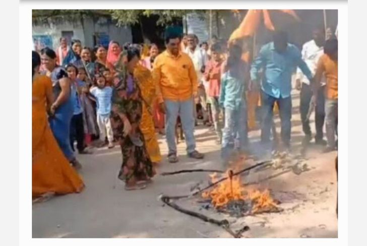मराठा समाजाच्या आरक्षणात खोडा घालण्याचा प्रयत्न केल्याच्या निषेधार्थ