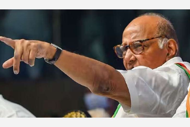 शरद पवार कडून वकिलांचा कायदेशीर सल्ला घेऊन उत्तर द्या आमदारांना शरद पवार यांचा आदेश
