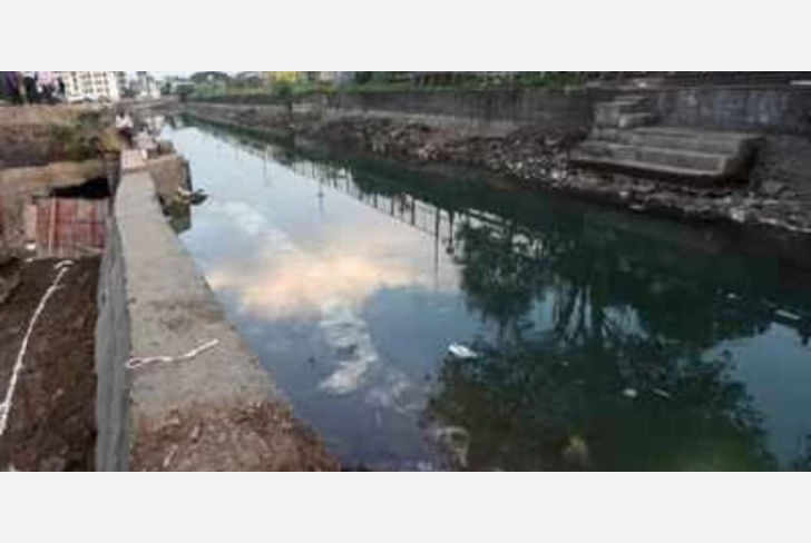 A girl jumped into the canal