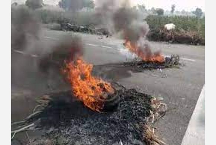 Hingoli farmer Protest