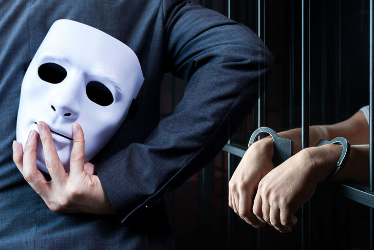 Defrauding hotel management students