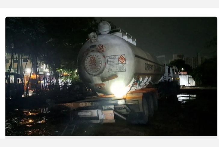 मंत्र्यांच्या दबावामुळे रात्री केले निलंबित