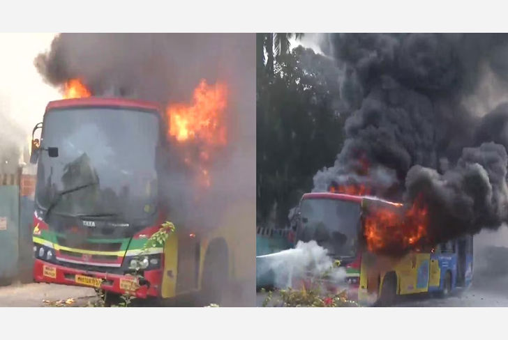 Bus caught fire in Mumbai