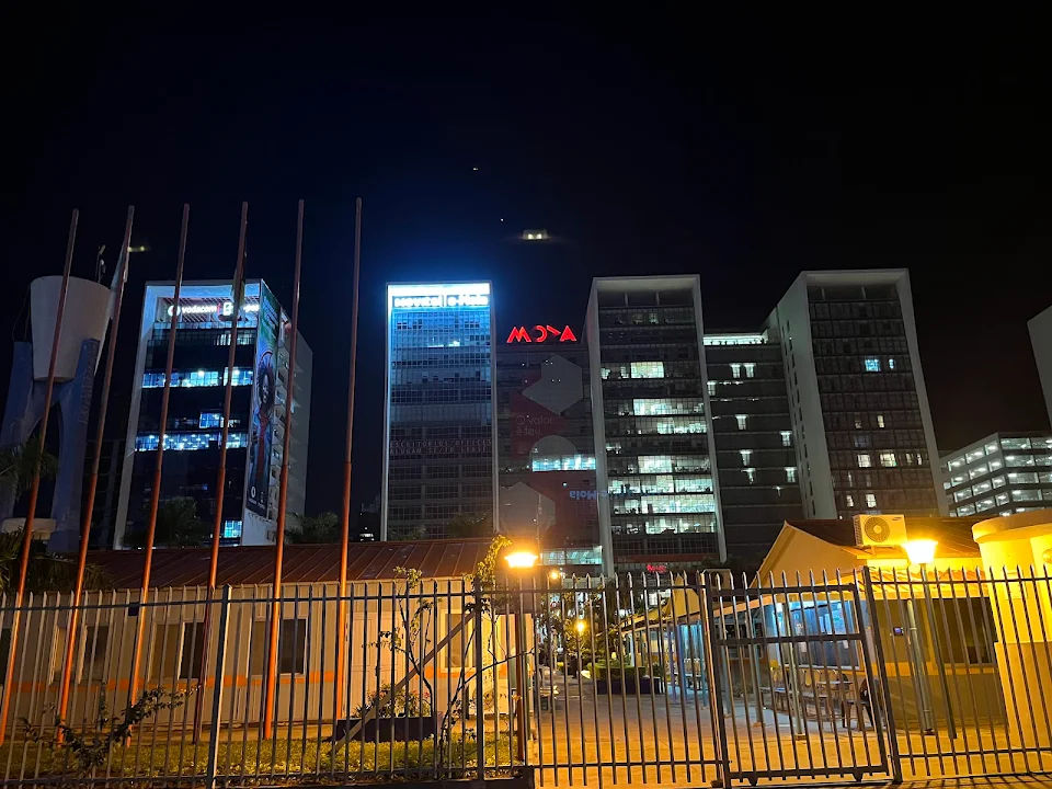 Edifício do Instituto Superior de Ciências e Tecnologia de Moçambique (ISCTEM), em Maputo