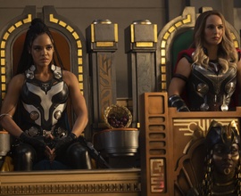 Tessa Thompson y Natalie Portman en Thor: Love and Thunder (2022)