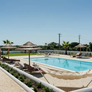 Quinta Cipreste l Spacious and tastefully designed stay near the sea