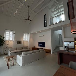 Casa Cortiça l Spacious atmosphere with an inner courtyard and pool
