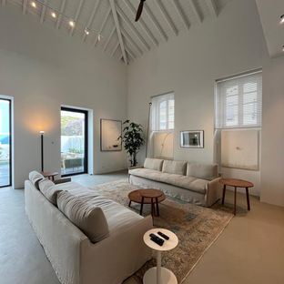 Casa Cortiça l Spacious atmosphere with an inner courtyard and pool