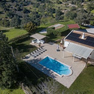 Villa do Auro l Zonnig terras met groot zwembad en mooi uitzicht 