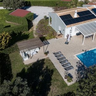 Villa do Auro l Zonnig terras met groot zwembad en mooi uitzicht 