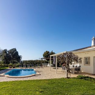 Villa do Auro l Zonnig terras met groot zwembad en mooi uitzicht 