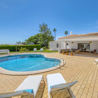 Villa Tor Rinha l Near idyllic beaches