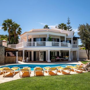 Casa Ladeira l Nice family villa near the sea