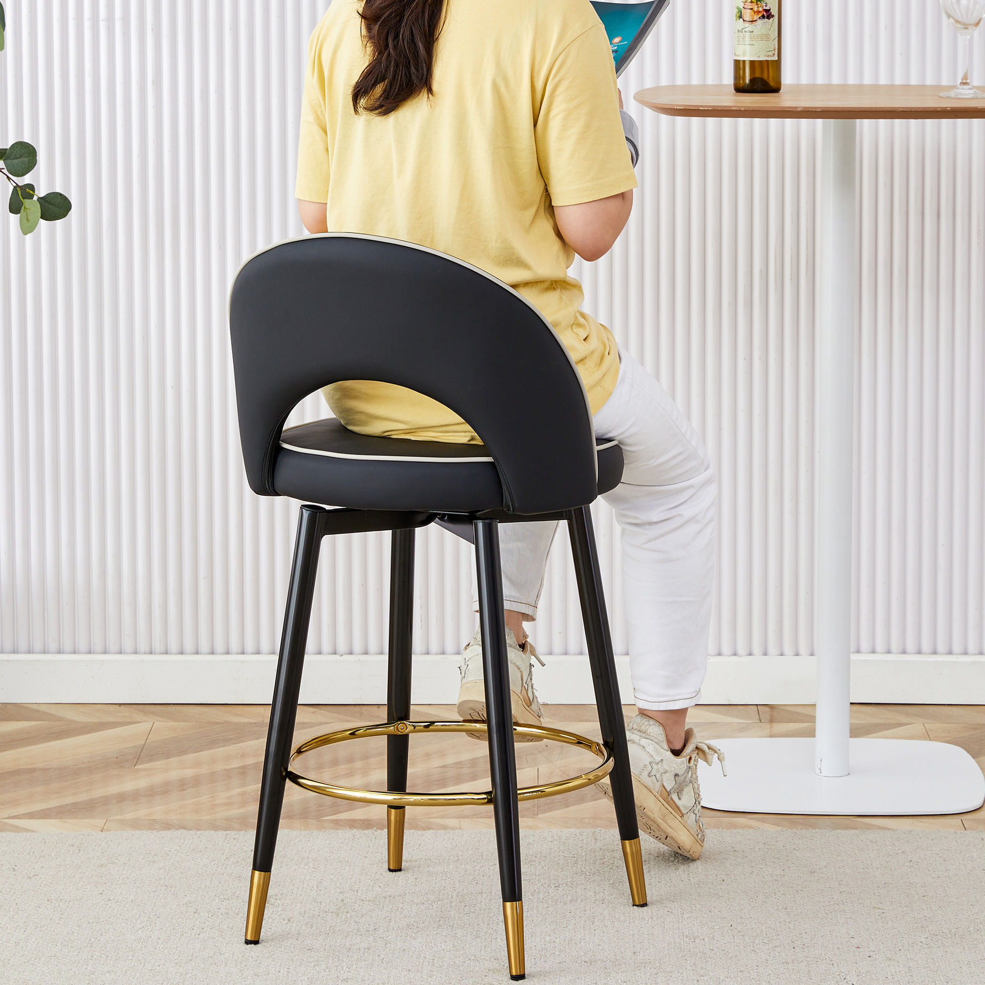 Modern Black PU Leather Bar Stools
