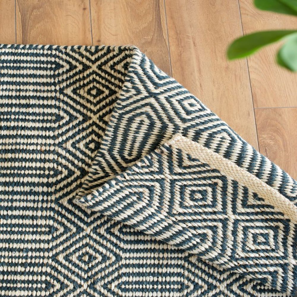 Black & Beige Jute Rugs