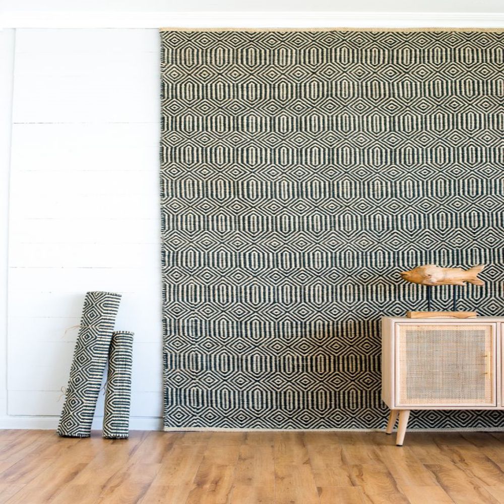 Black & Beige Jute Rugs