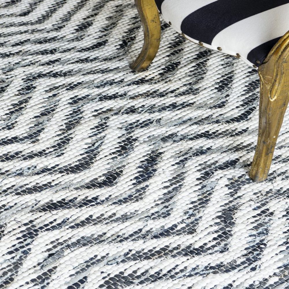 White & Black Cotton Rugs