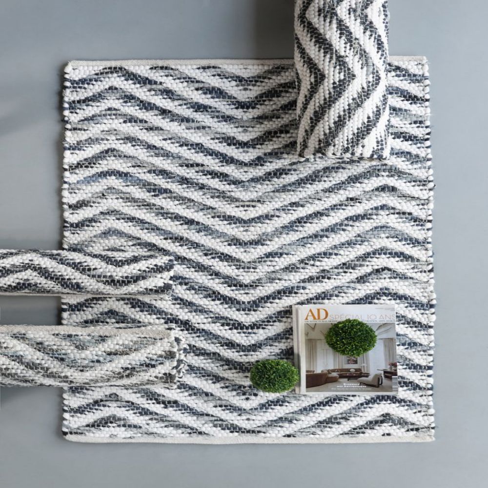 White & Black Cotton Rugs