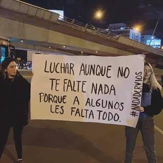 Luchar aunque no te falte nada, porque a algunos les falta todo.