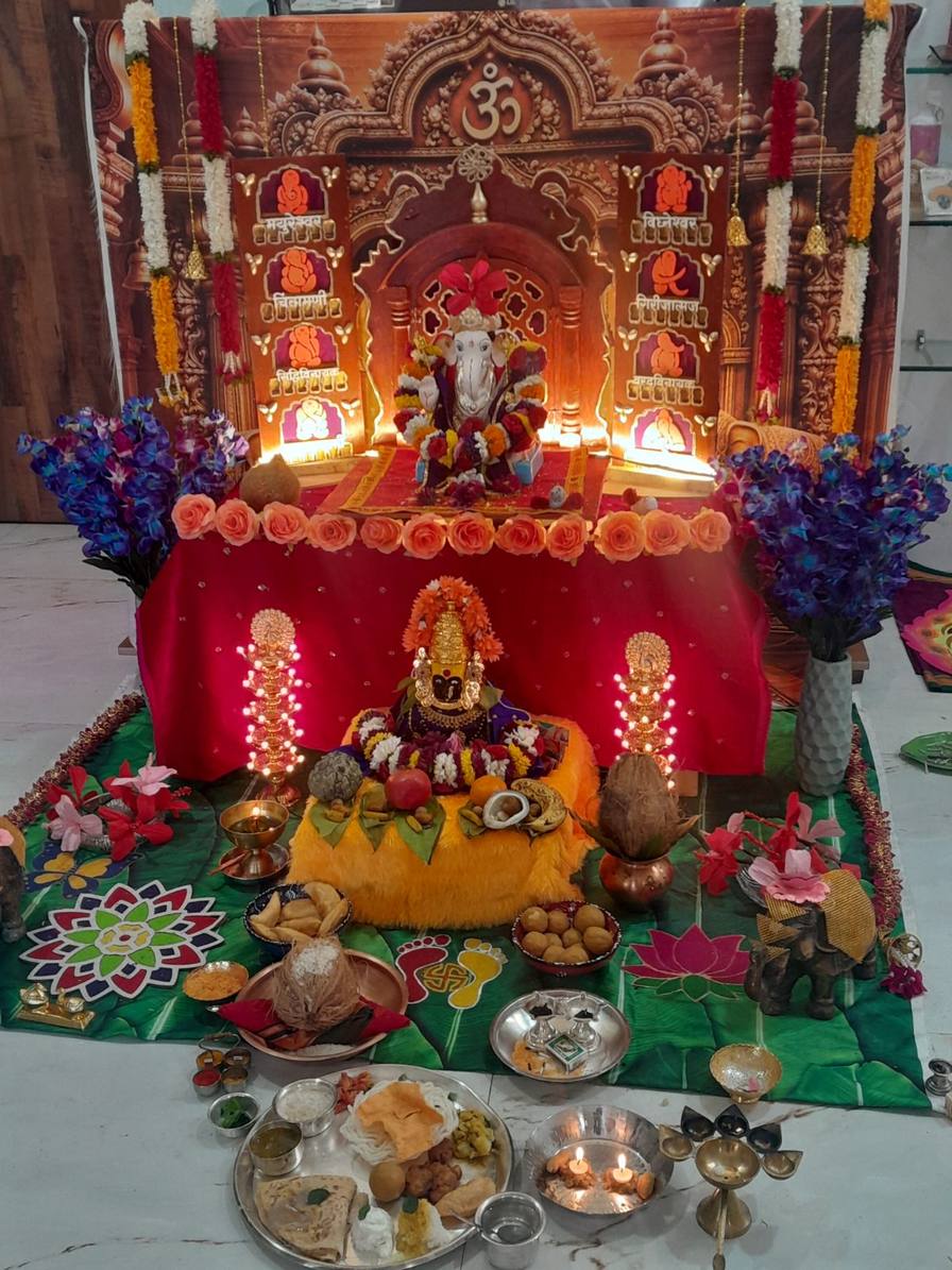 Khare Family cha Bappa