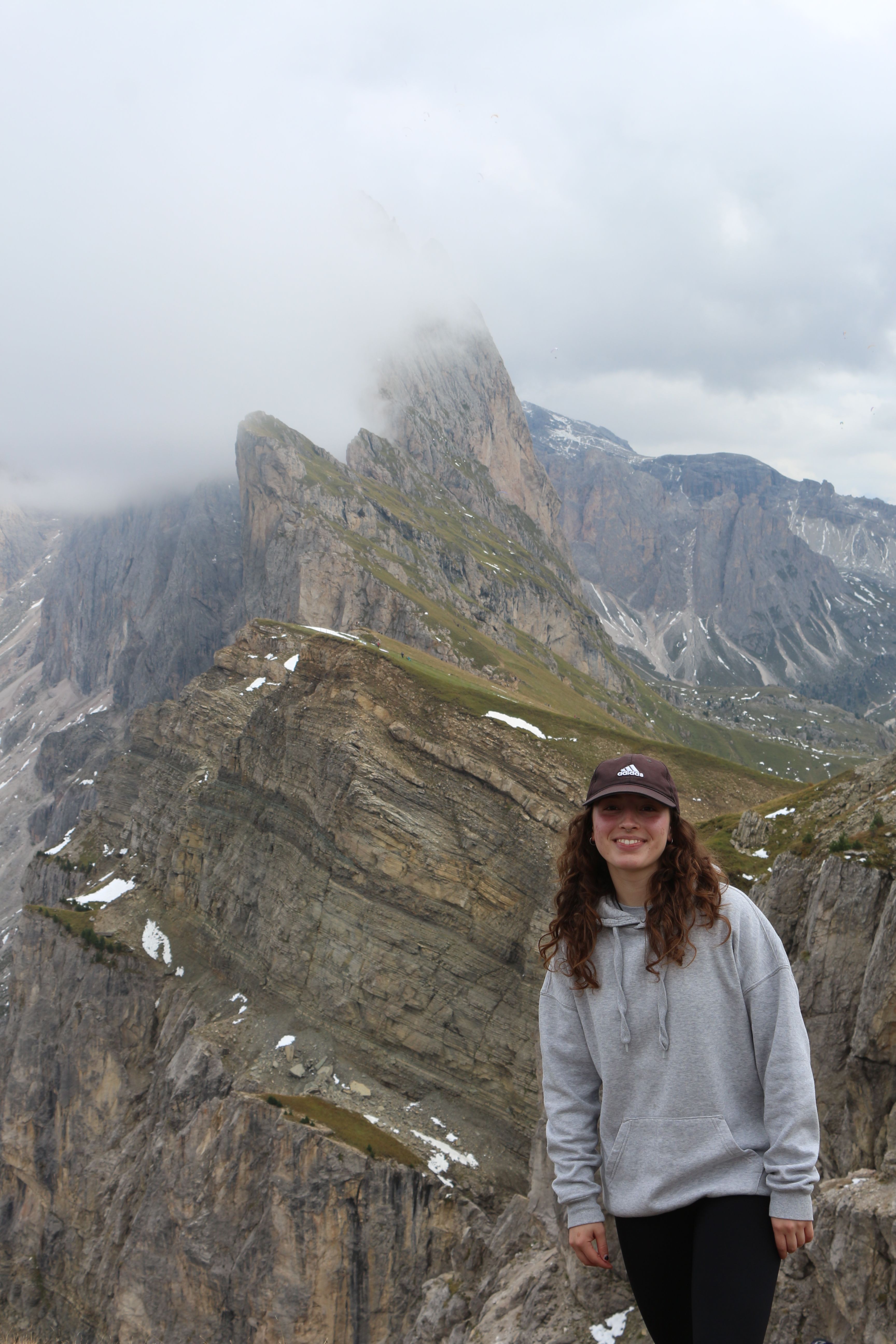 Hiking trail at Seceda