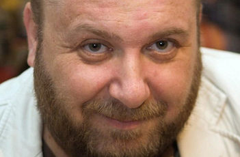 Výběr hostů je čím dál těžší, oslovil jsem prezidentský pár, říká David Hrbek